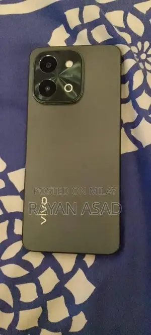 Vivo Y28 Smartphone - Compact Mobile Device with Charger