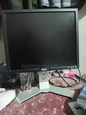 Photo - Dell LED Laptop Display with High-Quality Resolution