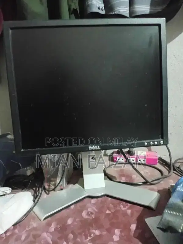 Dell LED Laptop Display with High-Quality Resolution