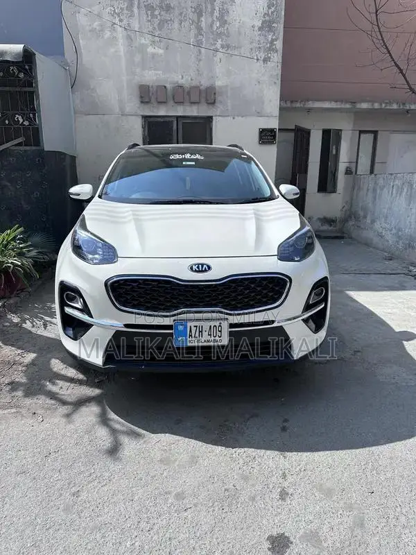 Kia Sportage Crossover SUV - Reliable Family Vehicle