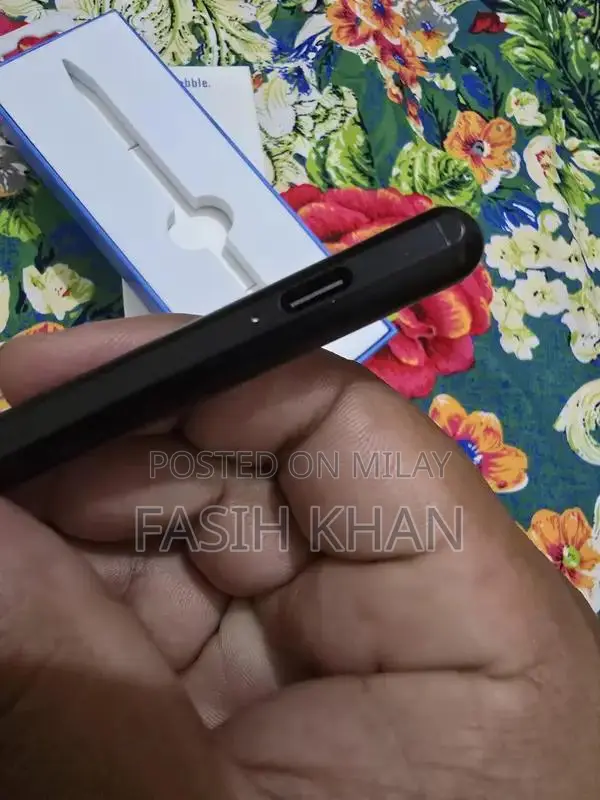 Universal Touchscreen Stylus Pen for Mobile Devices
