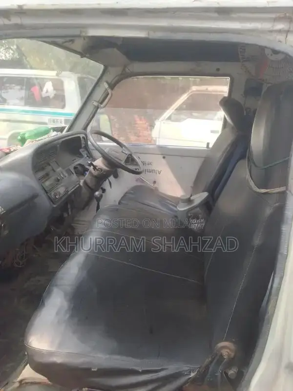 Mazda Hiace Van Commercial Vehicle 16-Seater