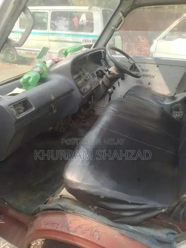 Mazda Hiace Van Commercial Vehicle 16-Seater