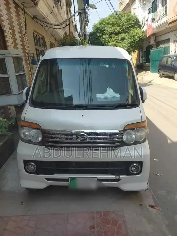 Daihatsu Atrai Wagon - Well-Maintained 2014 Compact MPV