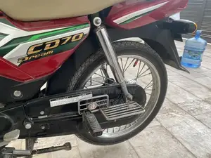 2023 Honda CD 70 Dream Motorcycle - Red Low Mileage Bike