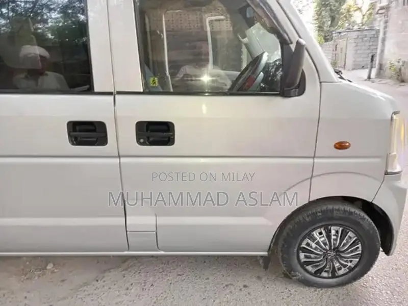 Suzuki Every Compact Family Van - Clean Interior, Well-Maintained