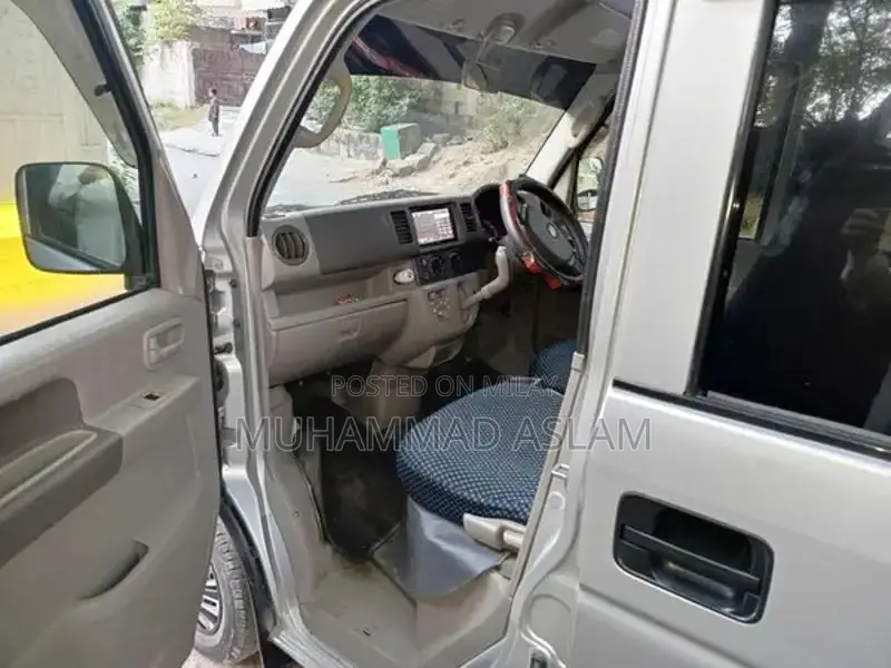 Suzuki Every Compact Family Van - Clean Interior, Well-Maintained