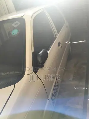 Daihatsu Cuore Compact City Car - Efficient Urban Vehicle