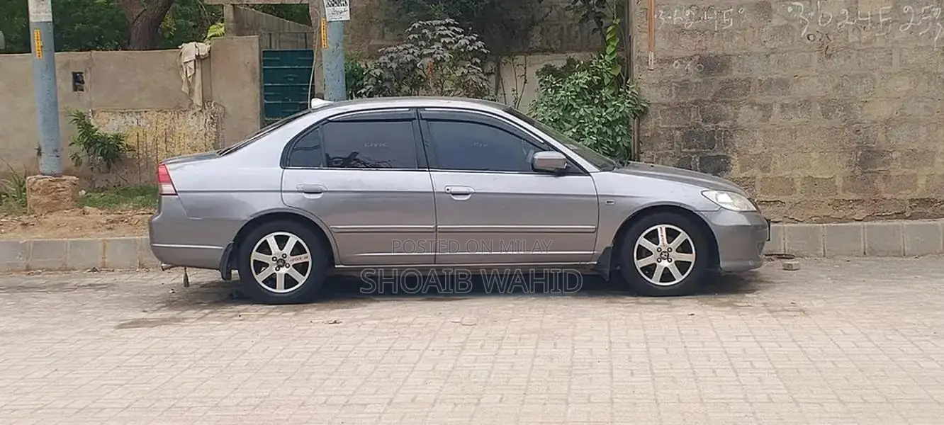Honda Civic VTI 2004 Automatic Sedan with Premium Features