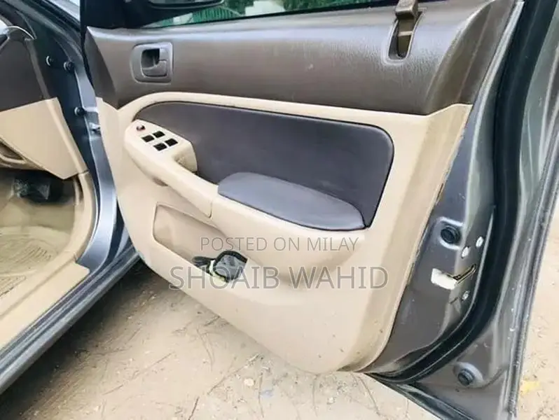 Honda Civic VTI 2004 Automatic Sedan with Premium Features