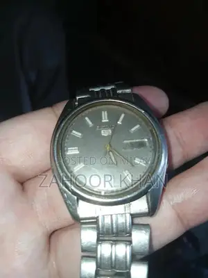 Seiko Automatic Japanese Wristwatch - Classic Timepiece