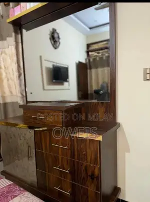 Photo - 4-Piece Modern Bedroom Furniture Set with Wardrobe and Dresser