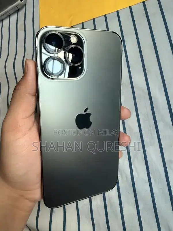 Apple iPhone 13 Pro Max - Unlocked Smartphone with High-End Features