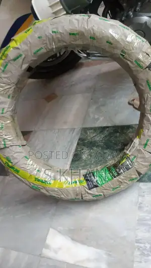 Tiumsun Rear Motorcycle Tyre 100/90/17 High-Performance