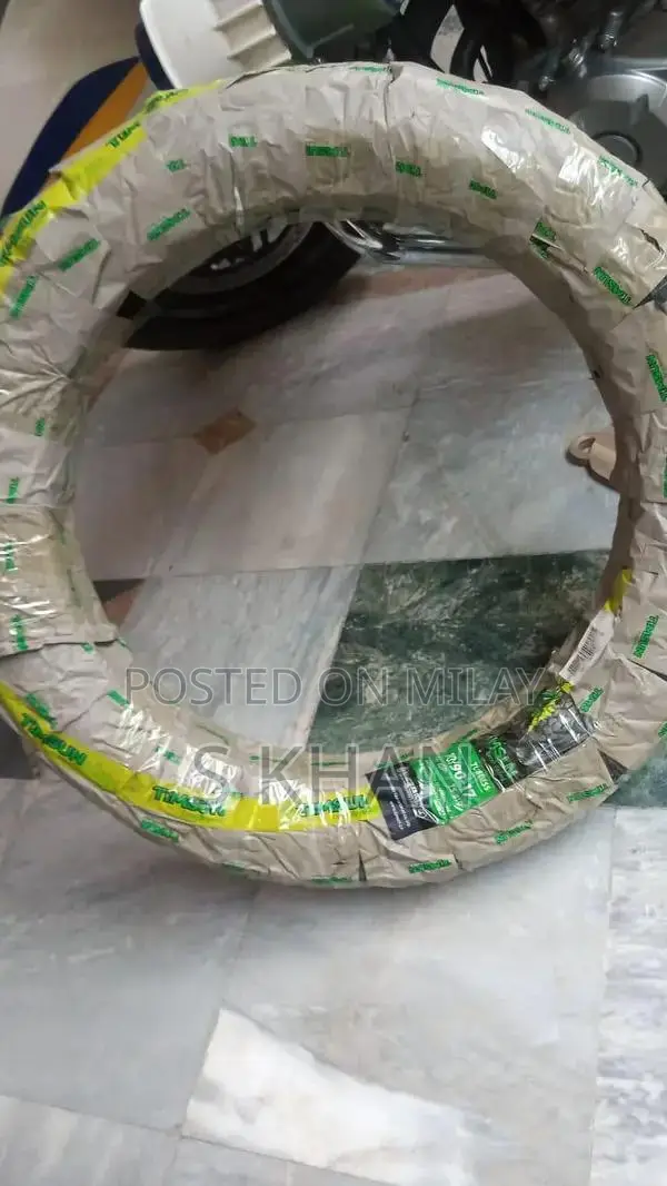 Tiumsun Rear Motorcycle Tyre 100/90/17 High-Performance