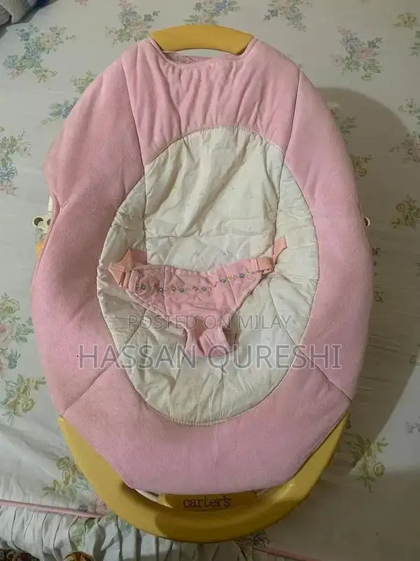 Comfortable Infant Baby Bouncer with Vibration Feature