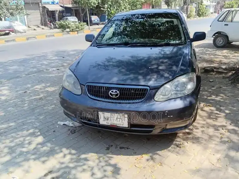 Spacious Family Sedan with Comfortable 4-Door Design