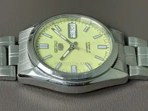 Seiko 5 Automatic Men's Stainless Steel Watch with Radion Dial - Japan