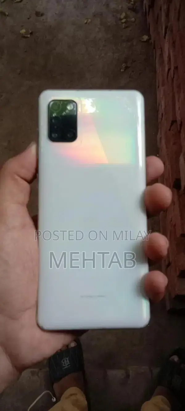 Samsung Galaxy A31 Smartphone - Complete Set with Accessories