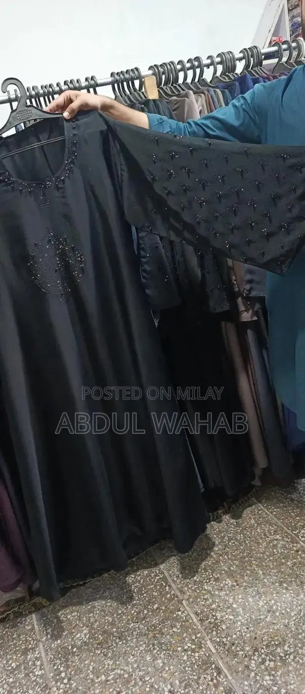 Elegant Bazu Style Abaya - Comfortable Modest Wear