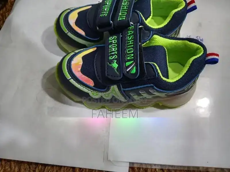 Kids Light-Up Comfortable Walking Shoes for Boys