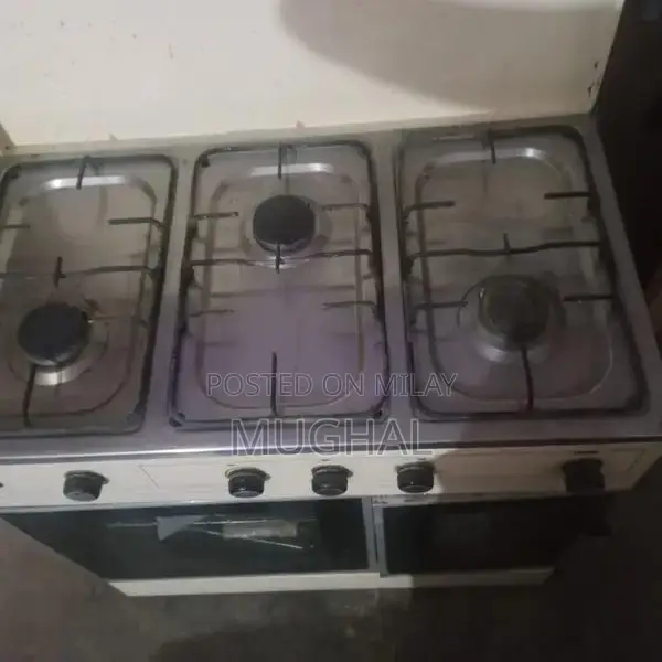 Domesto 3 Burners Cooking Range - Premium Kitchen Appliance