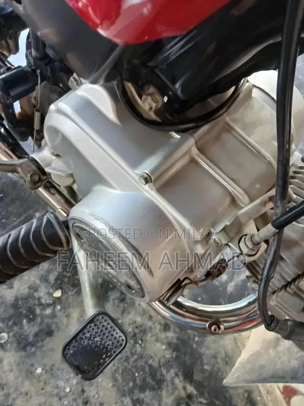 CD 70 Motorcycle - Gently Used Single Cylinder Bike