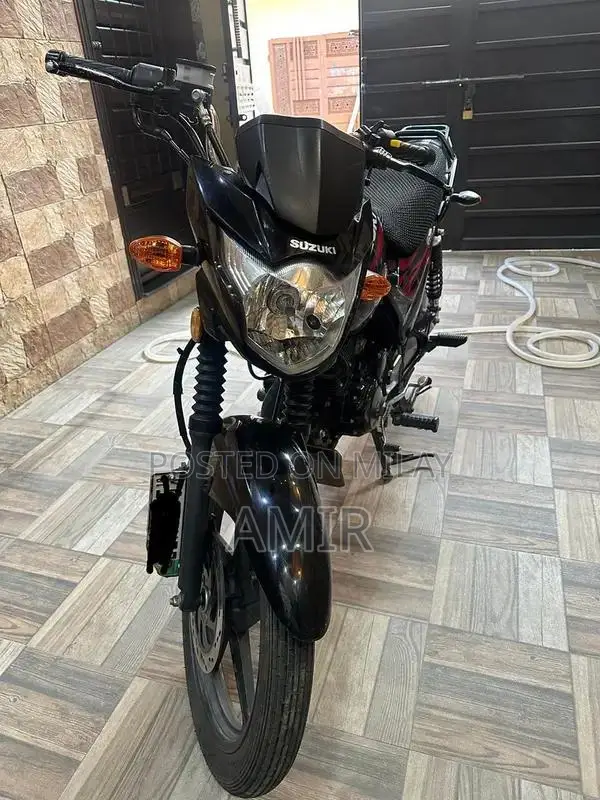 Suzuki GR 150 Motorcycle - Excellent Condition Low Mileage