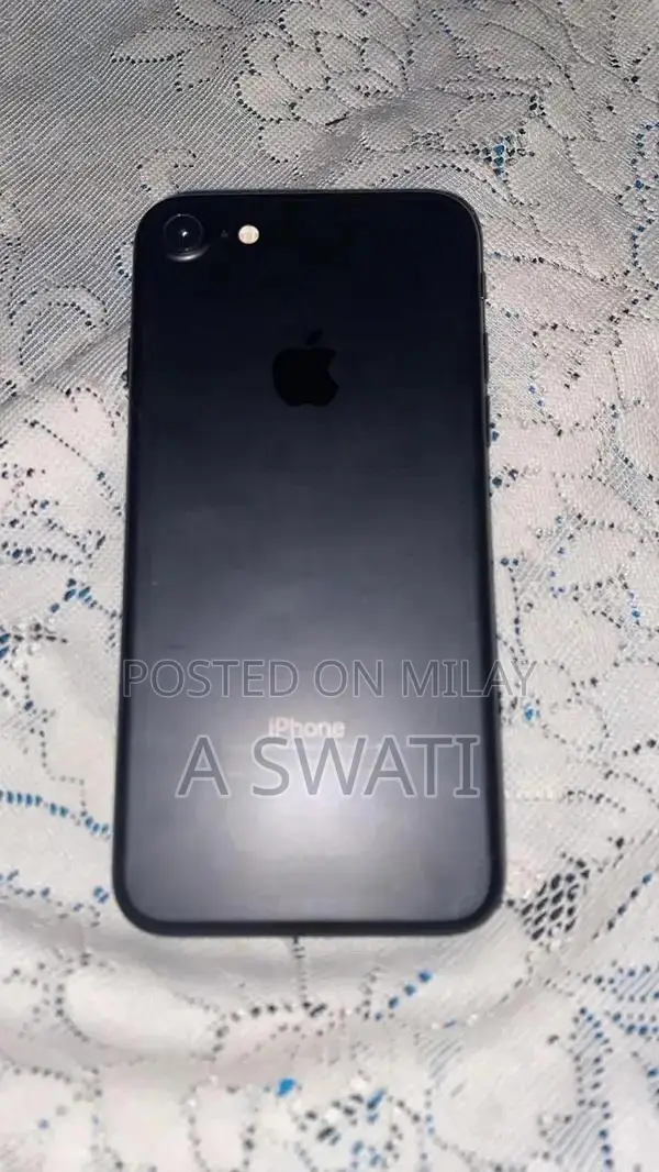 Apple iPhone 7 32GB Smartphone - Pre-Owned Condition