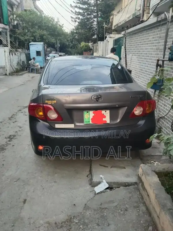 Toyota Corolla XLI Sedan 2010 Model