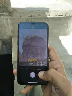 Apple iPhone X Smartphone with Face ID and 64GB Storage