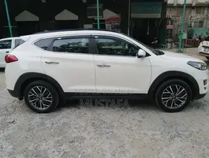 Mustafa All Wheel SUV with 1999cc Engine - Reliable Performance