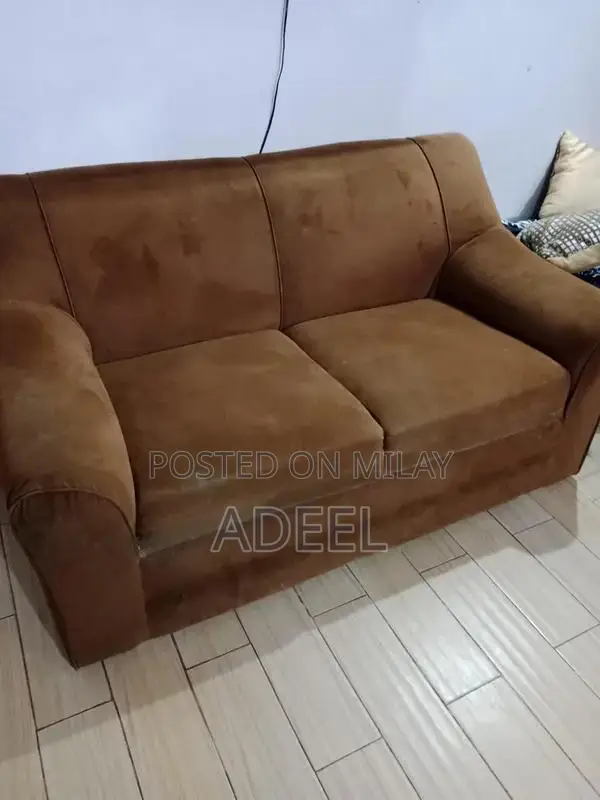 Molty Foam 2-Seater Sofa in Excellent Condition