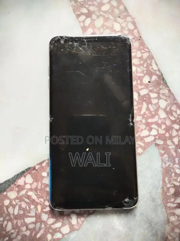 LG V30 Smartphone with Functional Motherboard for Parts