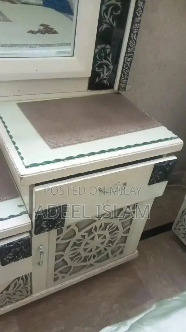 Wooden Dressing Table with Storage