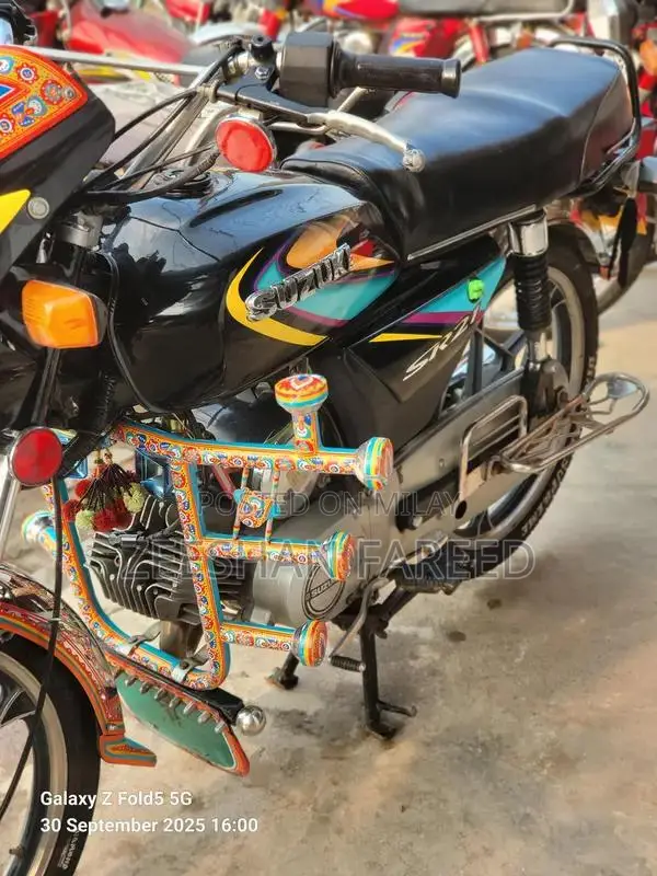 Suzuki Shogun 100cc Motorcycle - Classic Single Cylinder Ride