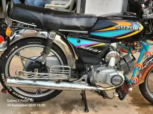 Suzuki Shogun 100cc Motorcycle - Classic Single Cylinder Ride