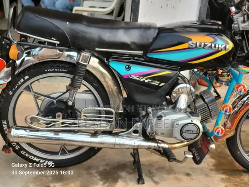 Suzuki Shogun 100cc Motorcycle - Classic Single Cylinder Ride