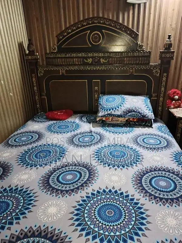 Pristine Wooden Bedside Nightstand in Excellent Condition