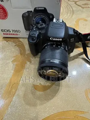 Canon 700D DSLR Camera - Excellent Condition with Accessories