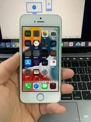 Apple iPhone 5se 64GB Smartphone - Excellent Condition