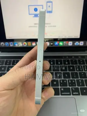 Apple iPhone 5se 64GB Smartphone - Excellent Condition