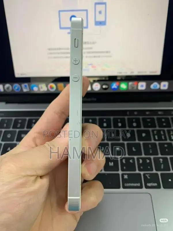 Apple iPhone 5se 64GB Smartphone - Excellent Condition