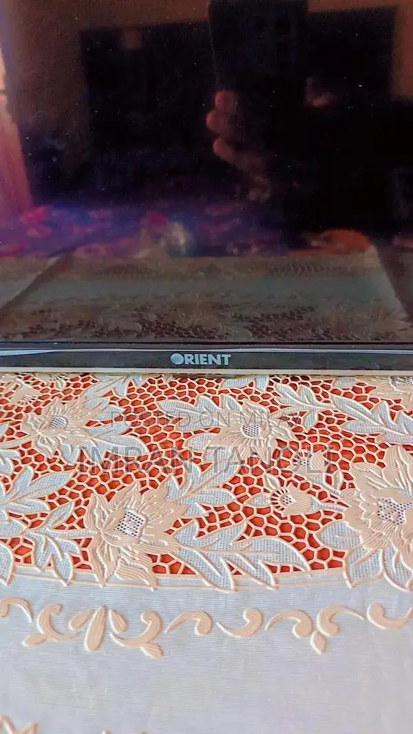 Orient LED 32-inch Display with Wall Bracket and Remote