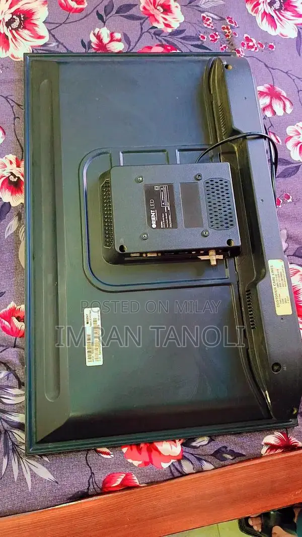 Orient LED 32-inch Display with Wall Bracket and Remote