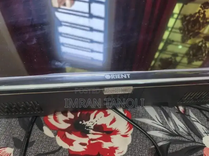 Orient LED 32-inch Display with Wall Bracket and Remote