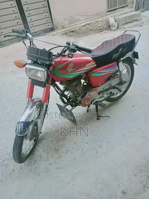 Photo - Honda CG 125 Motorcycle 2014 Model Single Cylinder Bike