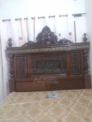 Chinioti Wooden King Size Bed with Side Tables