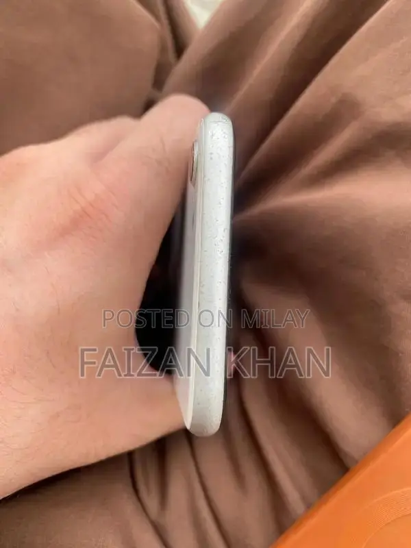 Apple iPhone SE Mid-Range Smartphone 64GB Storage