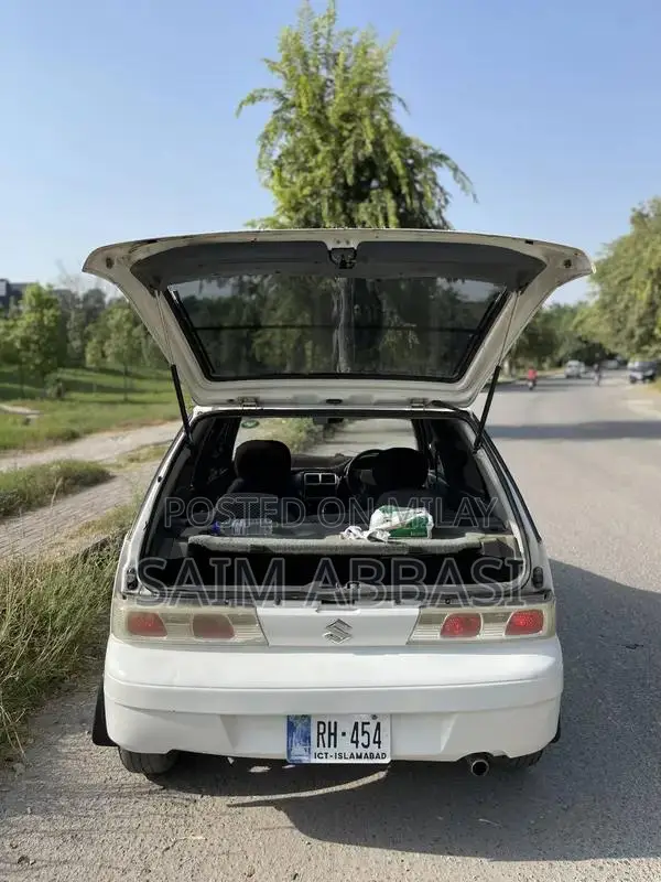 2011 Suzuki Cultus - Well-Maintained Compact Sedan